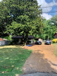 100 x 30 Unpaved Lot in Nashville, Tennessee