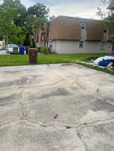30 x 10 Driveway in Kissimmee, Florida