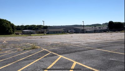 730 x 180 Parking Lot in Hopkinsville, Kentucky near [object Object]