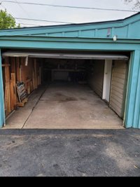 22 x 10 Garage in Des Plaines, Illinois