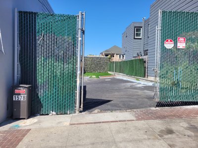 Small 5×15 Parking Lot in SF, California