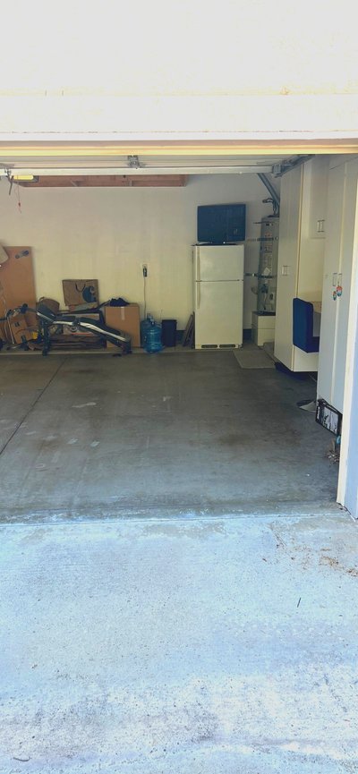 20×10 Garage in Carlsbad, CA near El Fuerte St 2