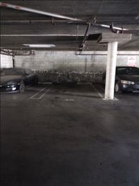 20 x 10 Parking Garage in Van Nuys, California