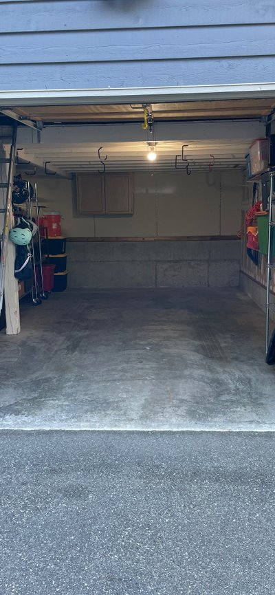 10 x 10 Garage in Kirkland, Washington