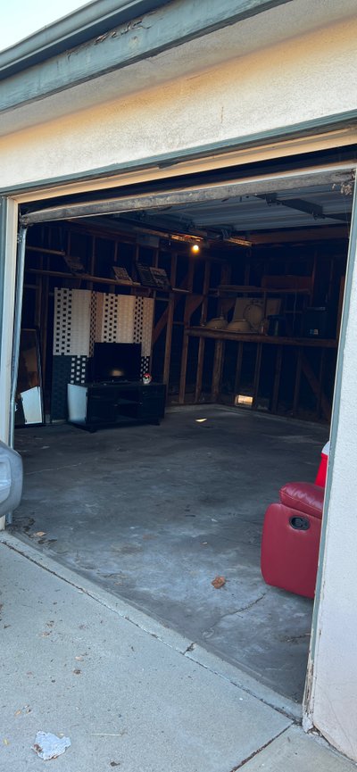 20 x 10 Garage in Signal Hill, California near [object Object]