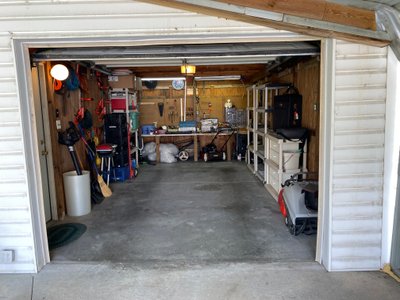 17×8 Garage in Louisville, Kentucky