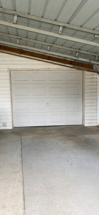 Small 5×15 Garage in Louisville, Kentucky
