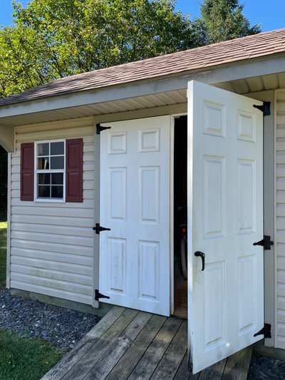 10 x 15 Shed in Allentown, Pennsylvania