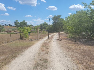 25 x 25 Unpaved Lot in Del Valle, Texas