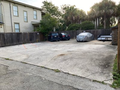 15 x 9 Parking Lot in Jacksonville, Florida near [object Object]