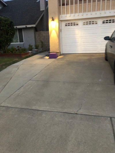 17 x 25 Driveway in Fountain Valley, California