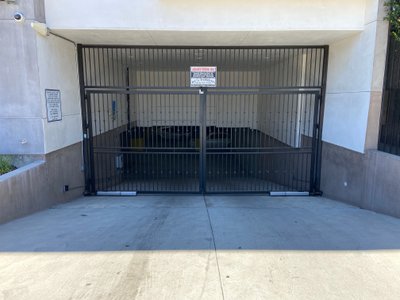20 x 10 Parking Garage in North hills, California