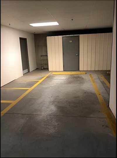 20×10 Parking Garage in Holden, Massachusetts