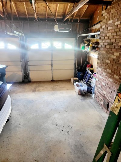 20 x 10 Garage in Marlboro, New Jersey