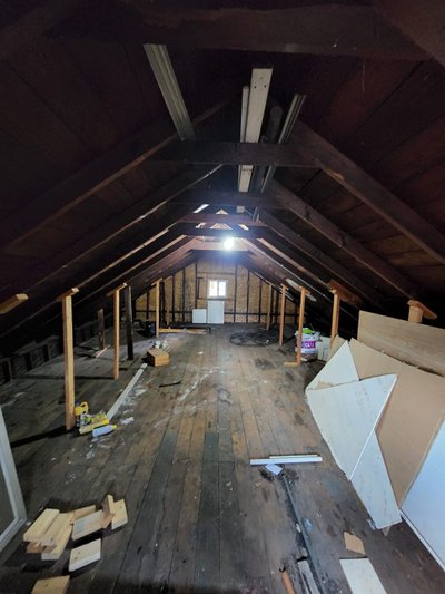 27 x 19 Attic in Forest Park, Illinois near [object Object]