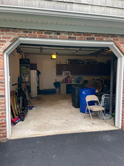 Medium 10×20 Garage in Roslyn Heights, New York