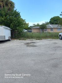20 x 10 Parking Lot in Fort Pierce, Florida