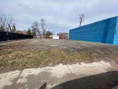 40 x 10 Unpaved Lot in Detroit, Michigan