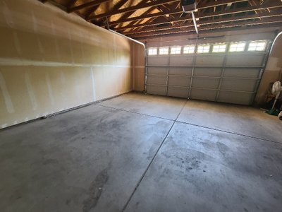 20 x 10 Garage in Fresno, California