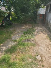 30 x 10 Unpaved Lot in Evansville, Indiana