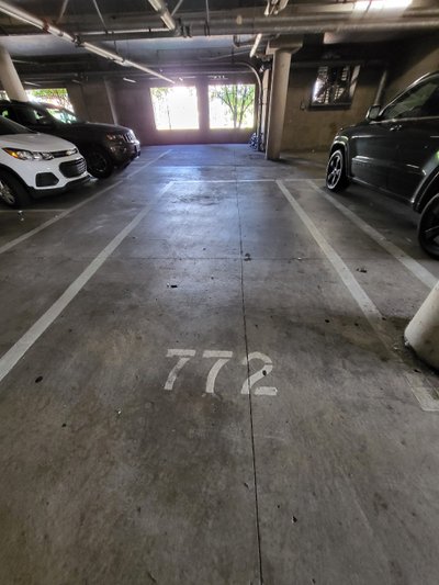 24×9 Parking Garage in Edgewater, New Jersey