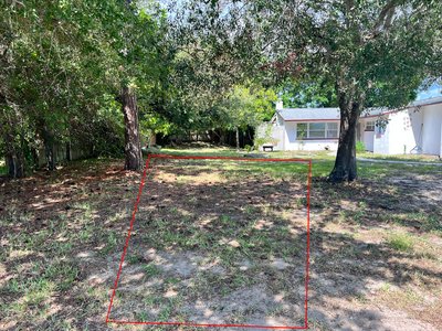 40 x 15 Unpaved Lot in Seminole, Florida