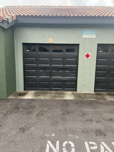 19 x 10 Garage in Tampa, Florida near [object Object]
