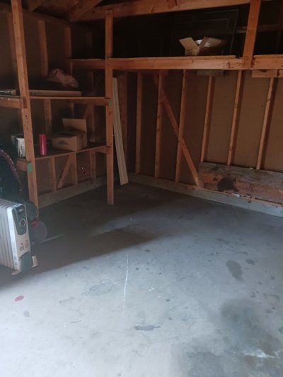 Medium 15×25 Garage in Louisville, Kentucky