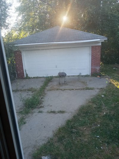30 x 30 Garage in Detroit, Michigan near [object Object]