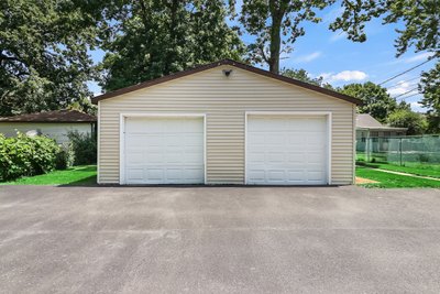 20 x 9 Garage in Waukegan, Illinois