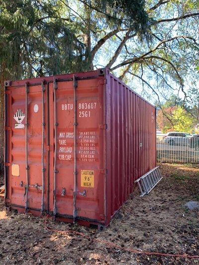 20 x 8 Shipping Container in Portland, Oregon