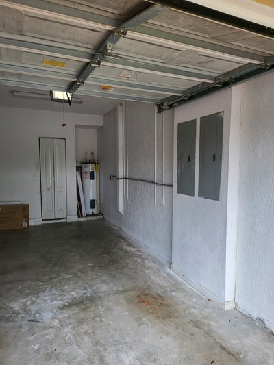 10 x 10 Garage in Miami, Florida