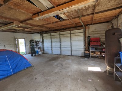 9 x 23 Garage in Lawrenceburg, Kentucky near [object Object]