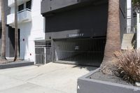 20 x 9 Parking Garage in Los Angeles, California