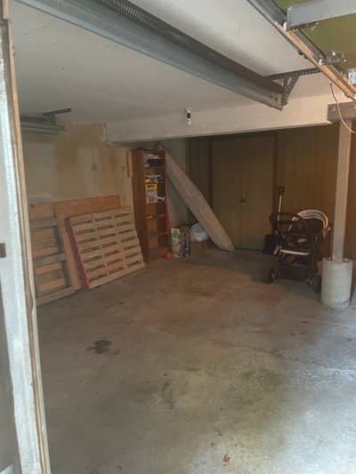 Small 5×15 Garage in Farmington, Connecticut