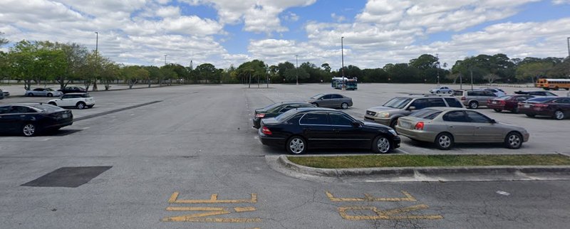 Neighbor Fleet Parking monthly parking in Boynton Beach, Florida