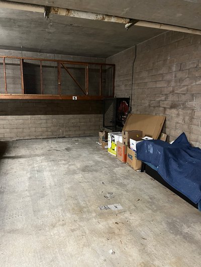 Small 10×20 Parking Garage in South San Francisco, California