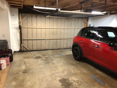 20 x 20 Garage in Pasadena, California