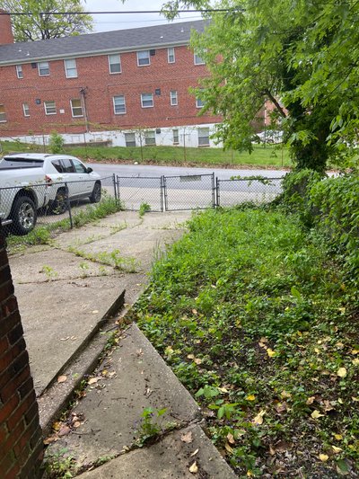 Small 10×20 Unpaved Lot in Baltimore, Maryland