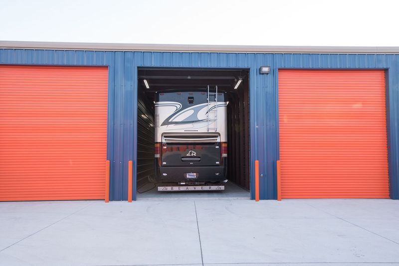 Neighbor Vehicle Storage RV storage in Smithville, Missouri