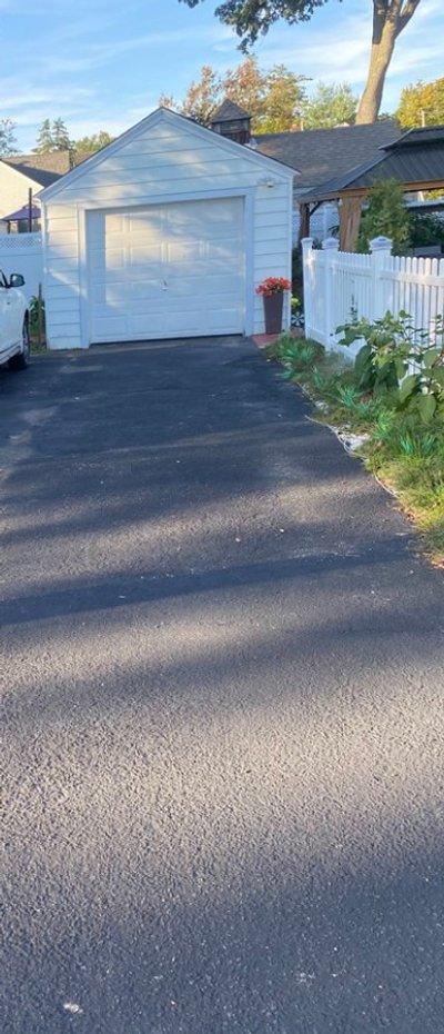 20 x 10 Driveway in Stratford, Connecticut near [object Object]