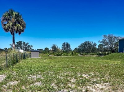 10 x 50 Unpaved Lot in Labelle, Florida
