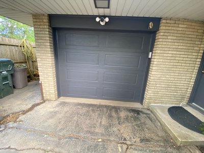 Medium 10×20 Garage in Waukegan, Illinois