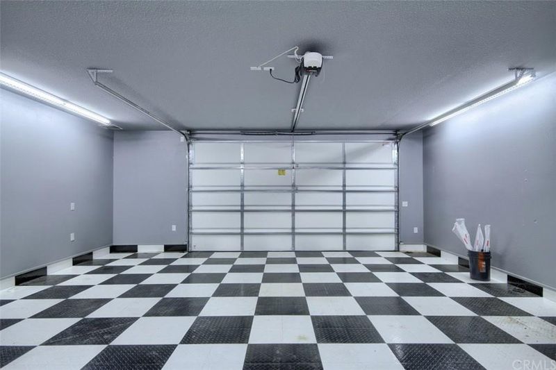 Garage in Oakhurst, California 2