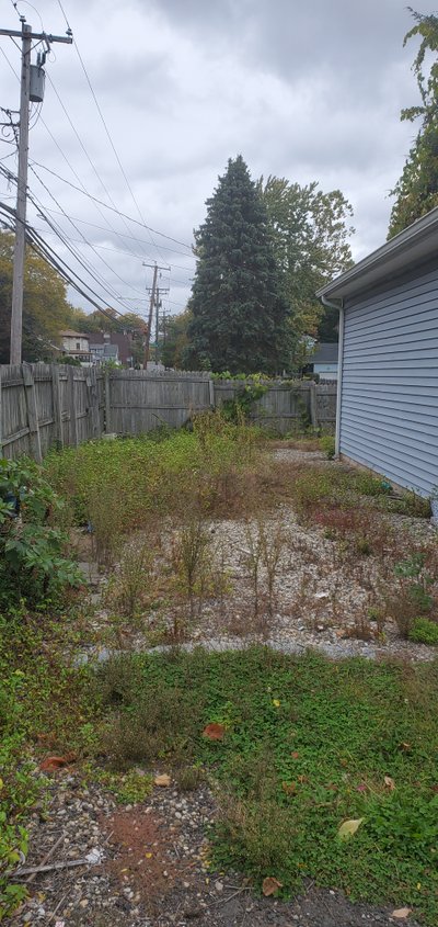 30 x 10 Unpaved Lot in New Britain, Connecticut