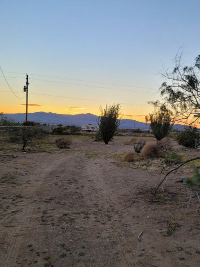 Large 10×40 Unpaved Lot in Dolan Springs, Arizona