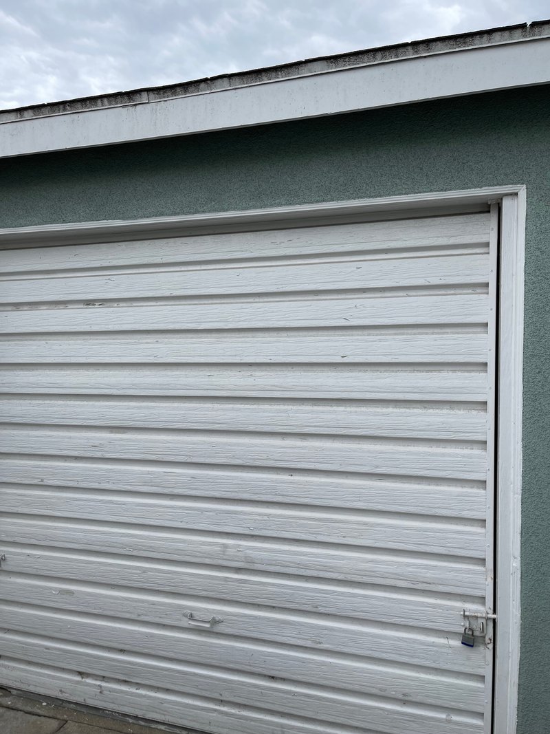 Garage in Long Beach, California 2