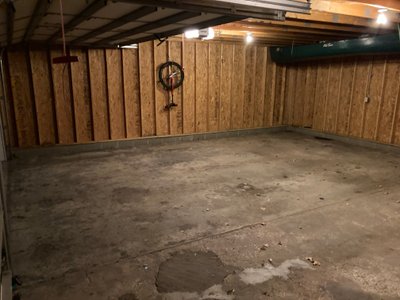 27 x 10 Garage in Bloomington, Minnesota