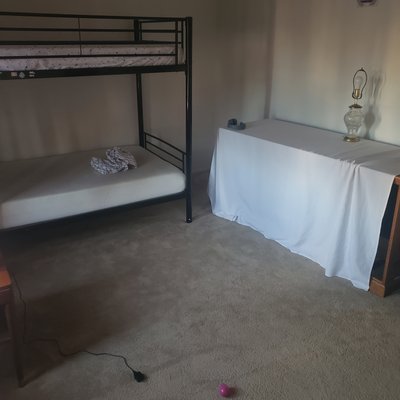 Small 10×10 Bedroom in NV, Nevada
