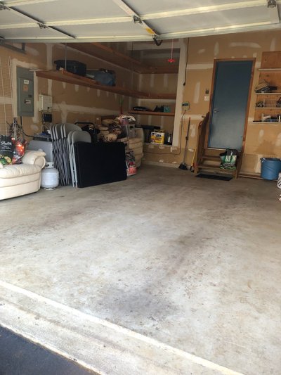 20 x 10 Garage in Colts Neck, New Jersey